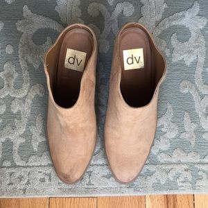 Tan DV mules